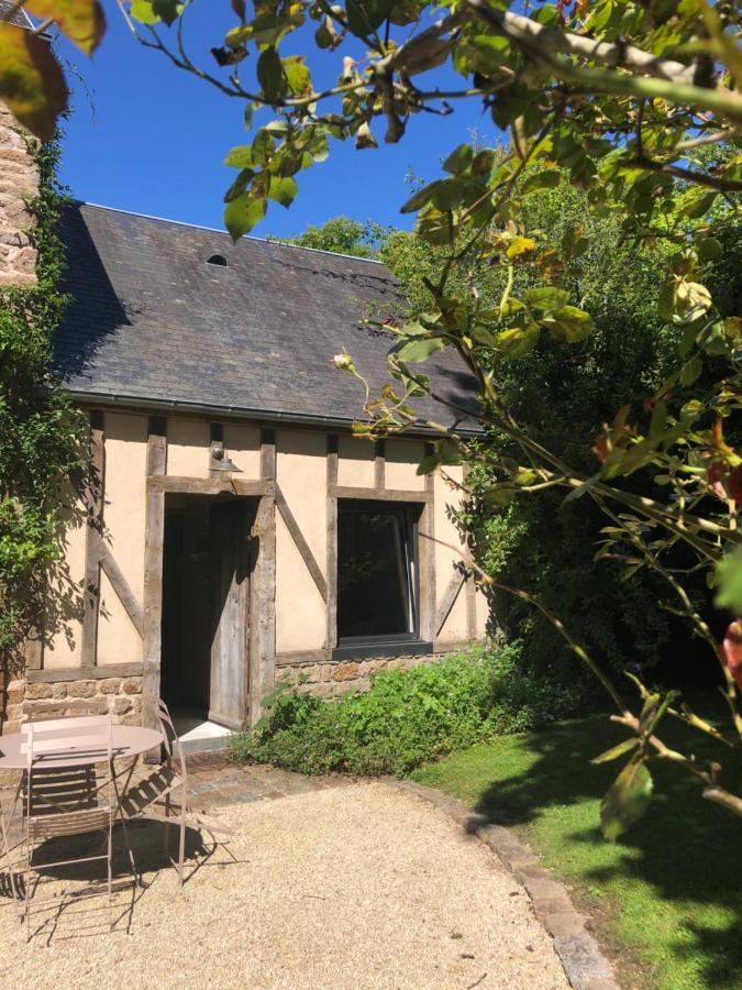 Le Clos Du Mont Jarry Le Val-Saint-Père Esterno foto
