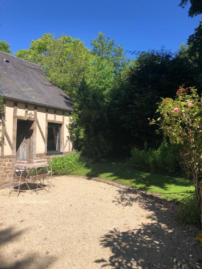 Le Clos Du Mont Jarry Le Val-Saint-Père Esterno foto